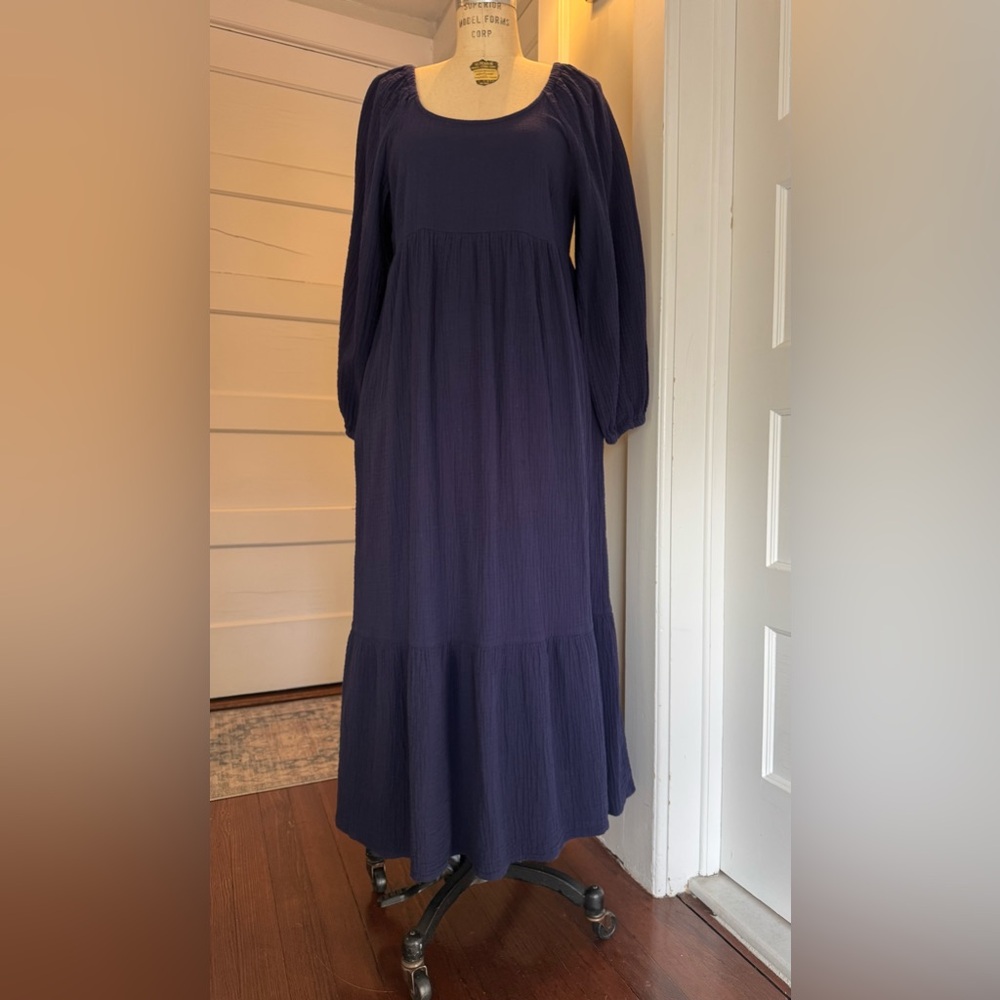 EUC Universal Thread Deep Blue Long Sleeve Dress